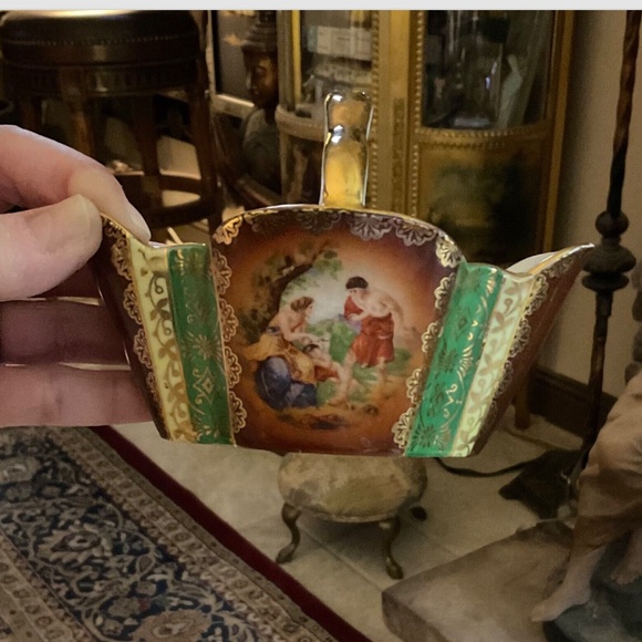 Vintage CICO Porcelain Basket Bavaria Germany Courting Couple Green Gold Small - Picture 3 of 5